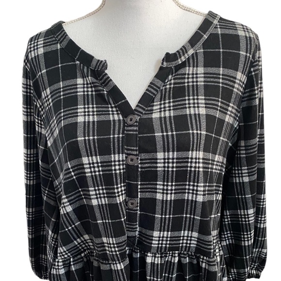 Lane Bryant plaid babydoll top, size 18-20, swing collection, black&white(NWT) - Picture 3 of 12